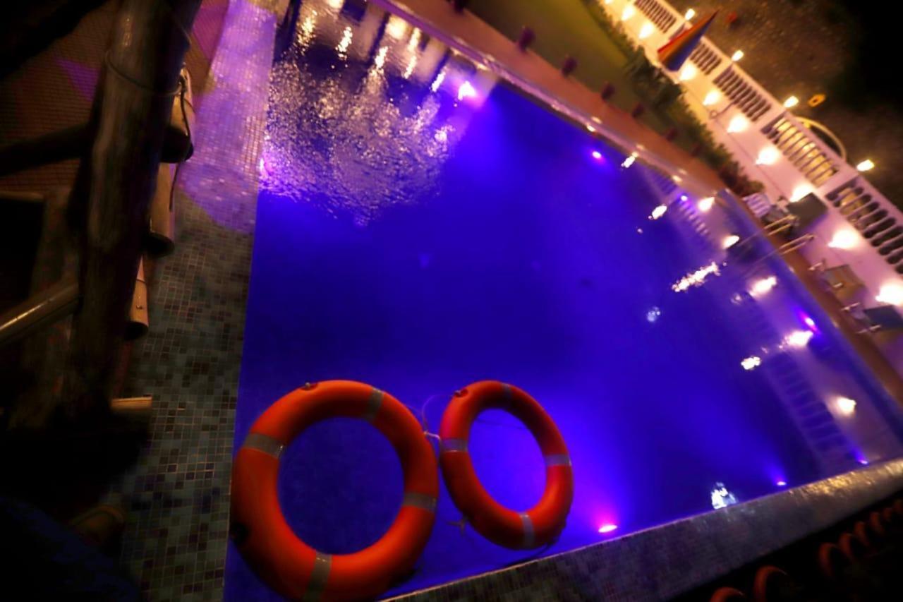 Hotel Rishikesh Grand Exterior foto