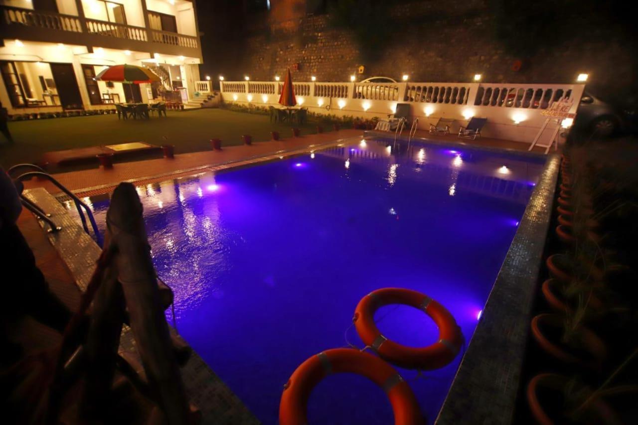 Hotel Rishikesh Grand Exterior foto