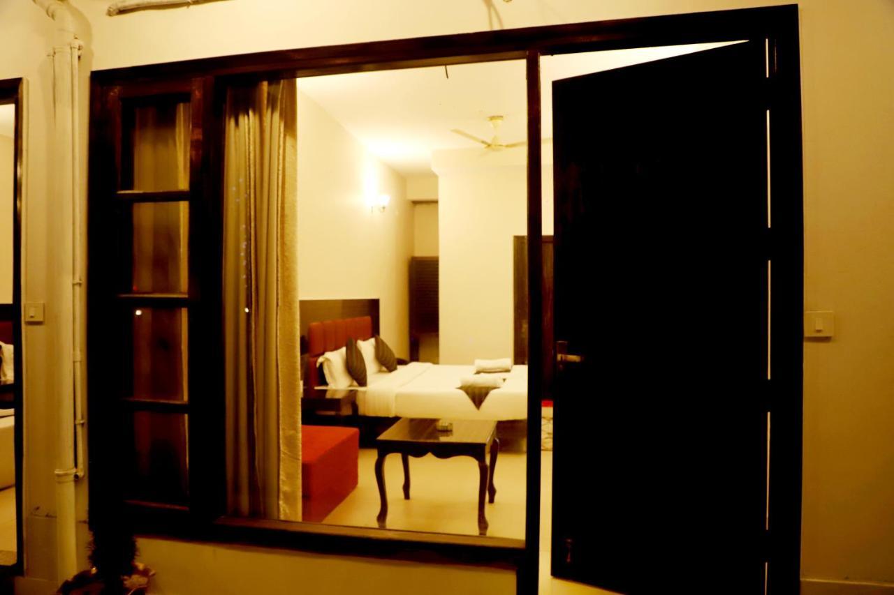 Hotel Rishikesh Grand Exterior foto