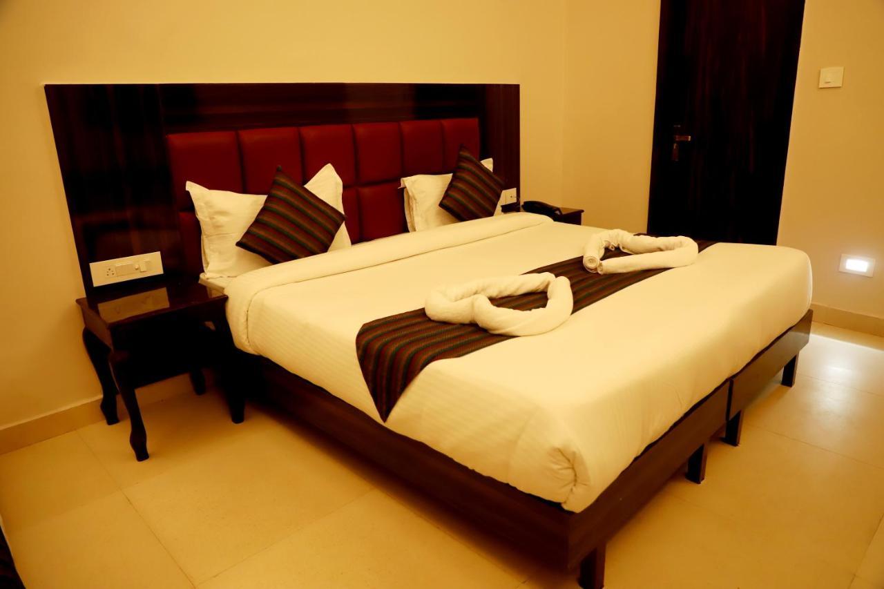 Hotel Rishikesh Grand Exterior foto