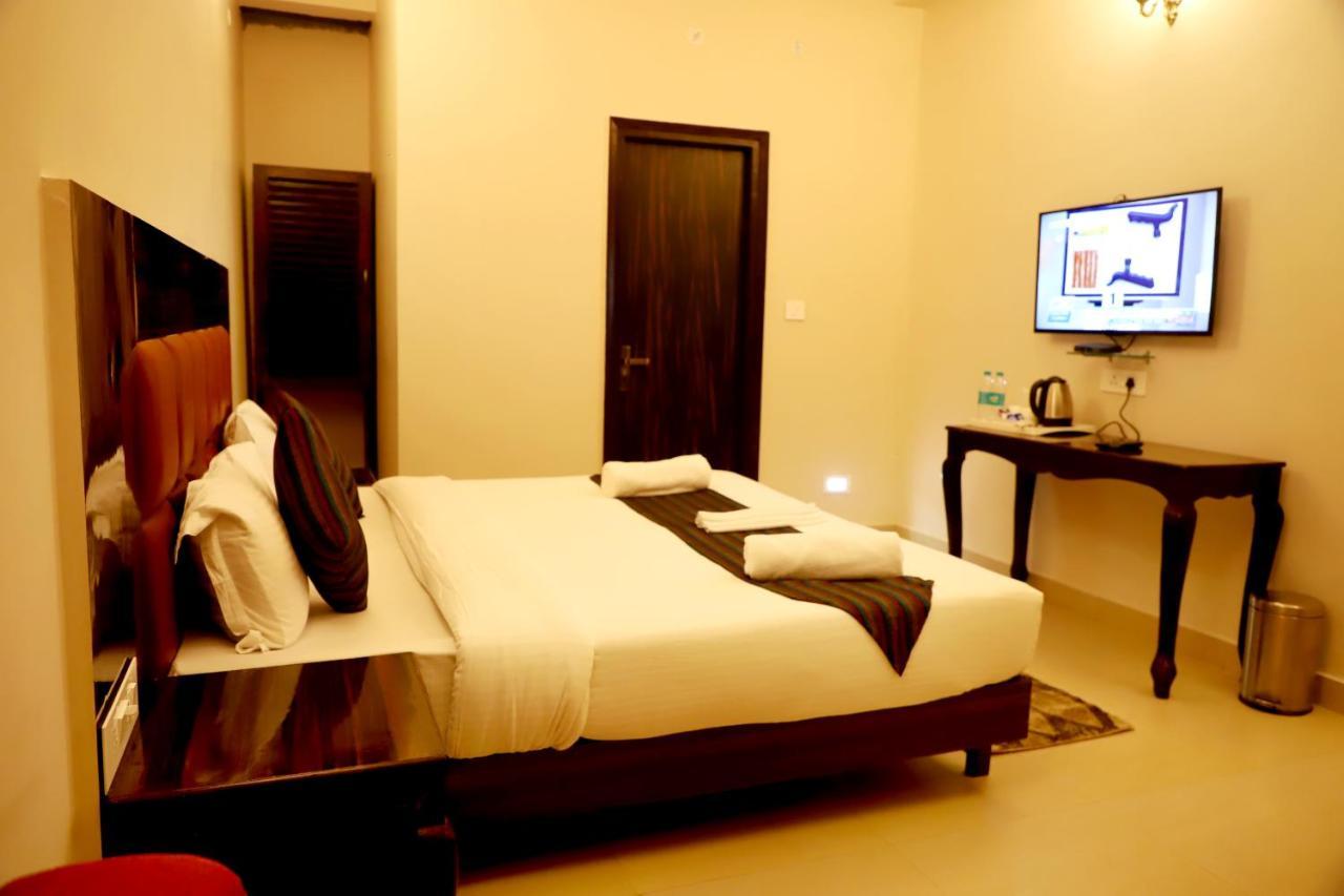 Hotel Rishikesh Grand Exterior foto