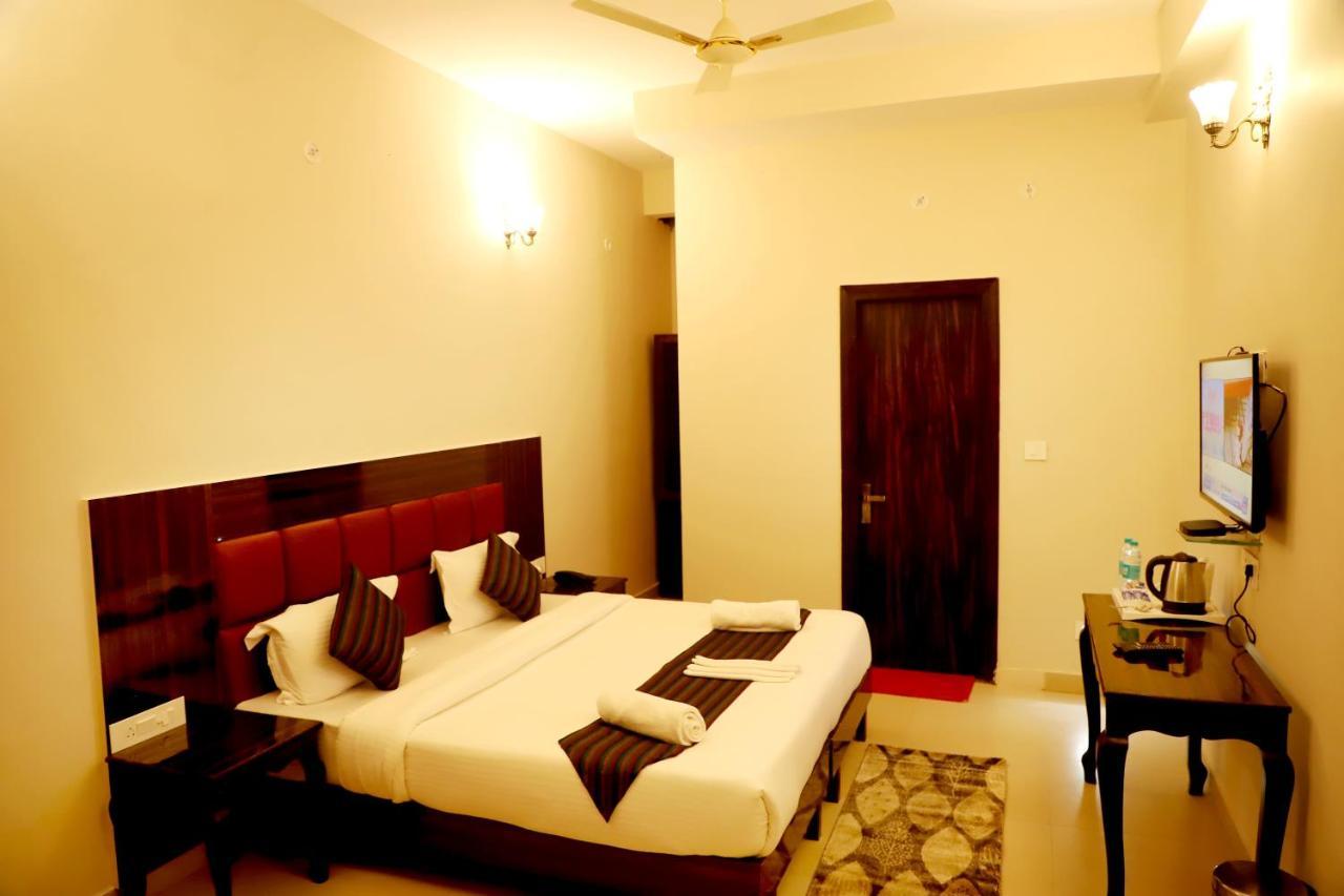 Hotel Rishikesh Grand Exterior foto